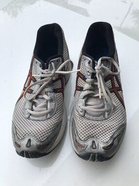 Men sneakers  Oasics. Gell-sumulus. 10 1/2.
